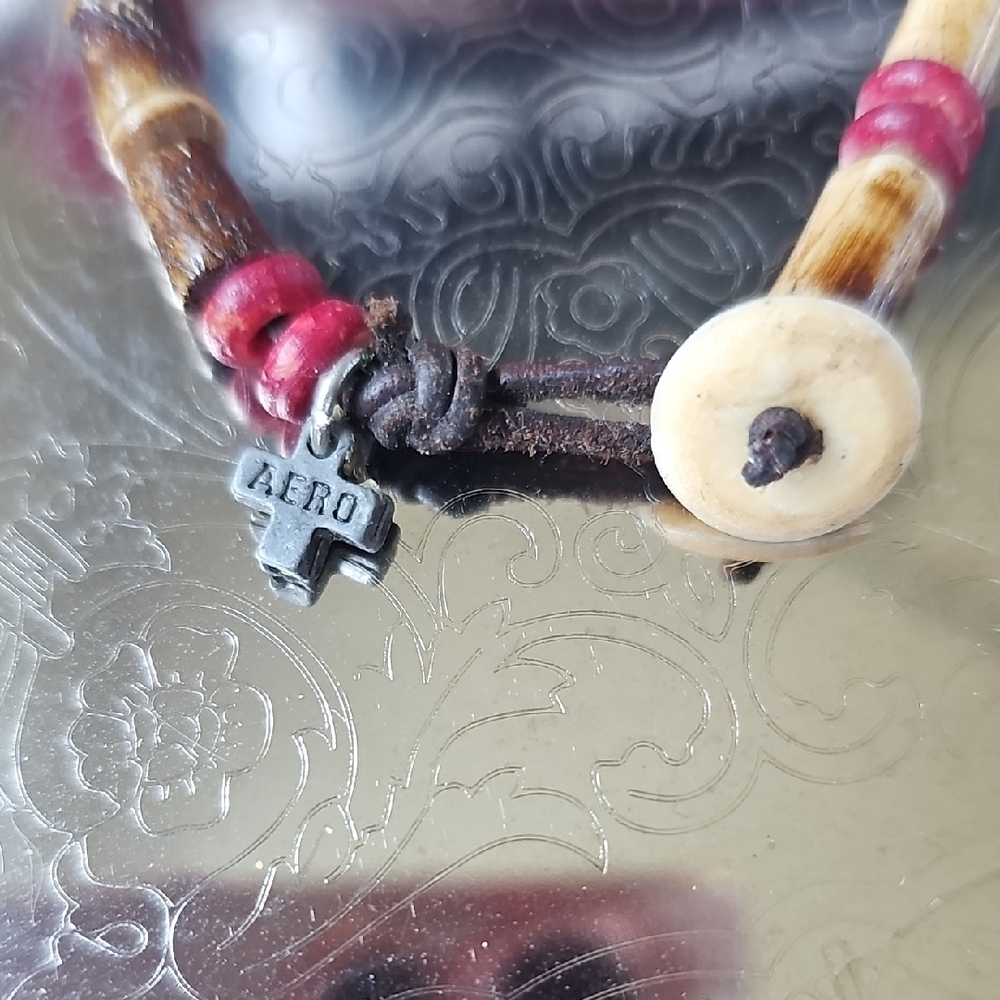 Aeropostale Tulsi Wood & Leather Beaded Necklace 16" W Aero Tag Button Closure - Picture 2 of 6